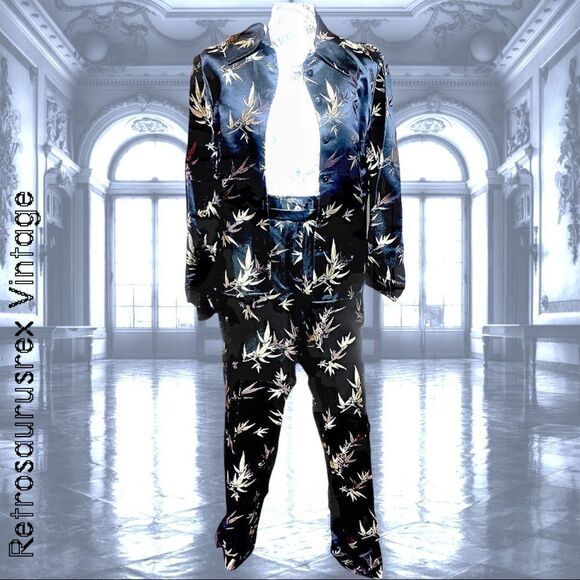 DESIGNER di Vita di luxe Satin Embroidered 2 Piece Crop Suit, Vintage Power Suit - Picture 4 of 8